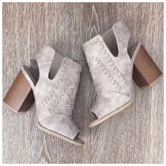 Vella Shoes - New taupe distressed peep-toe bootie